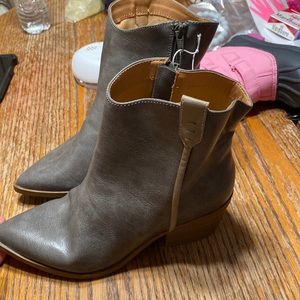 Target Gray Cowgirl Booties Marlow Western Boots Dark size 7W